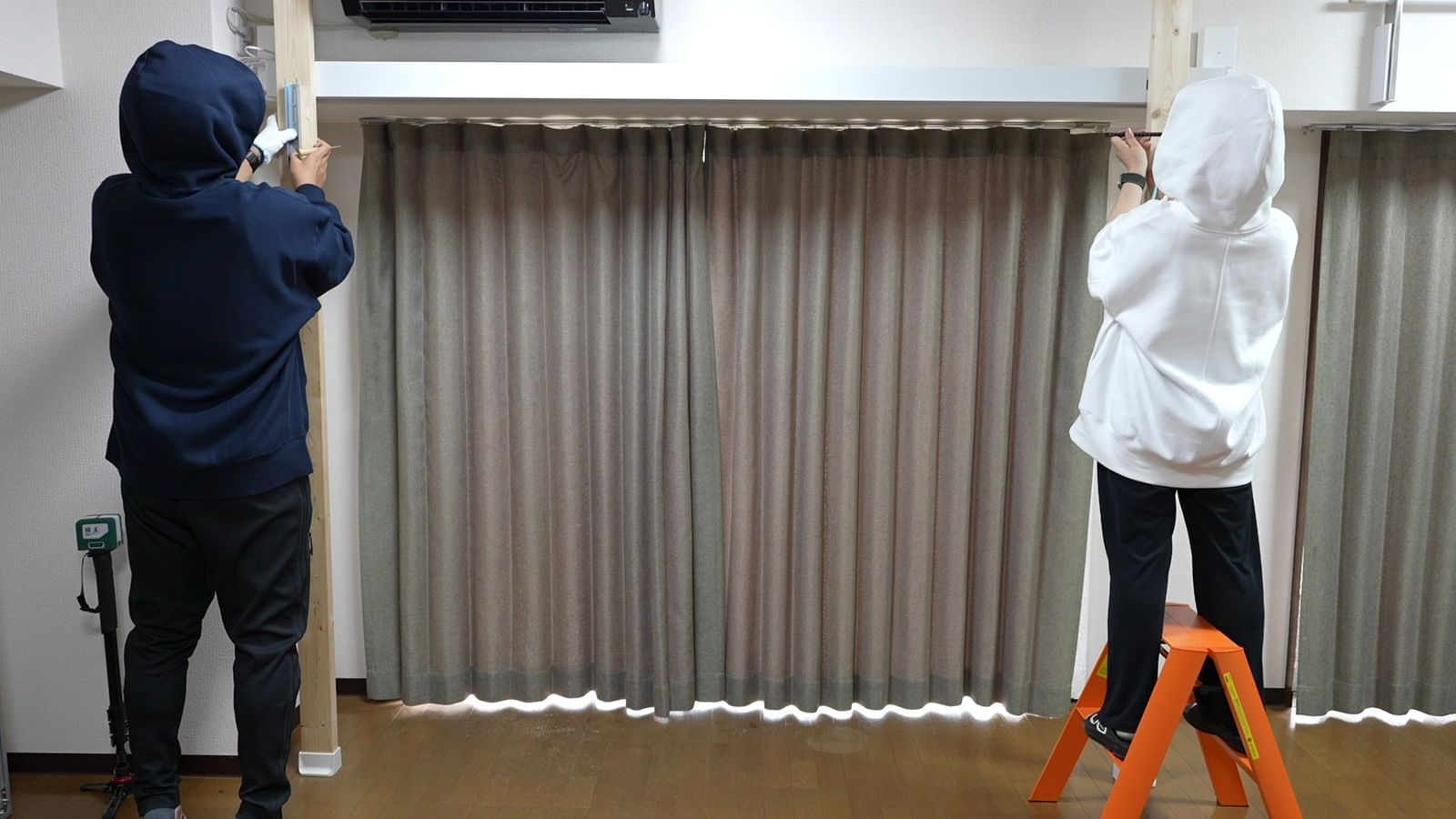 2×4材とディアウォールで立てた柱