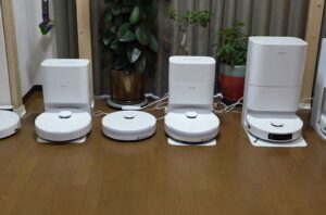 ドック付きも含めて横一列に並んだDreameのロボット掃除機6台