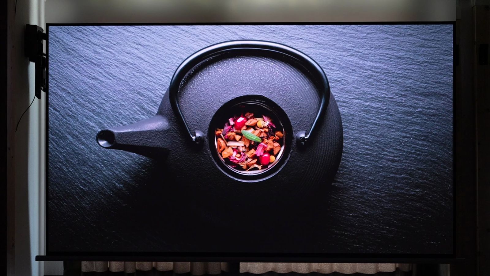 Flip 4Kで投影した暗部の多い静物