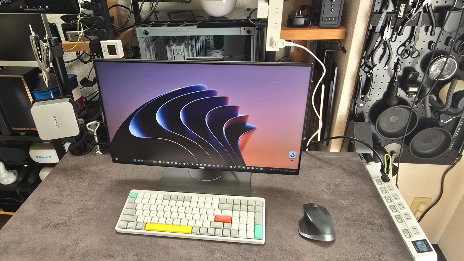 モニターとキーボードだけの最小構成