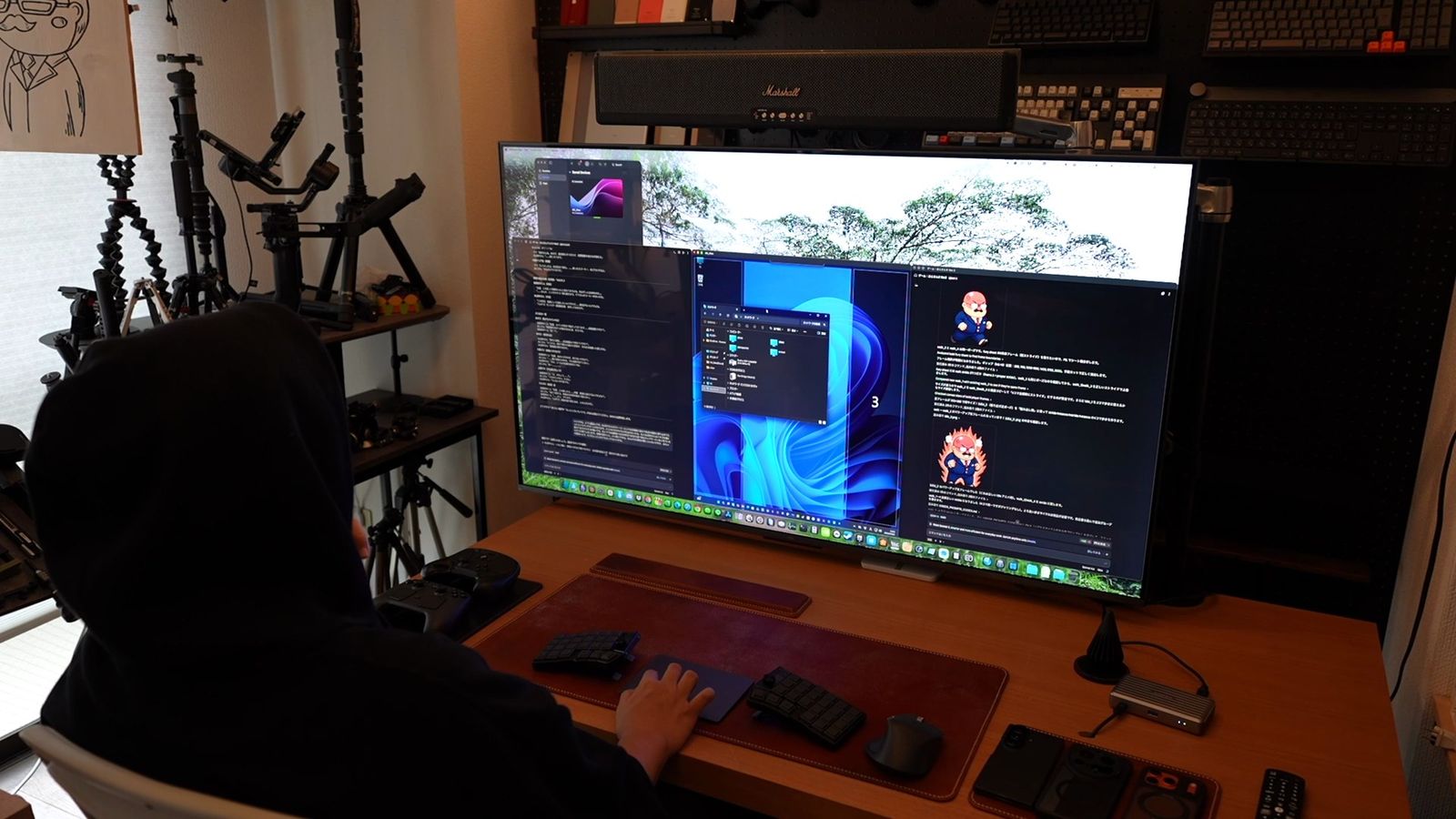 手元のPCの画面内に、リモートデスクトップ接続したWindowsのデスクトップを開いているところ