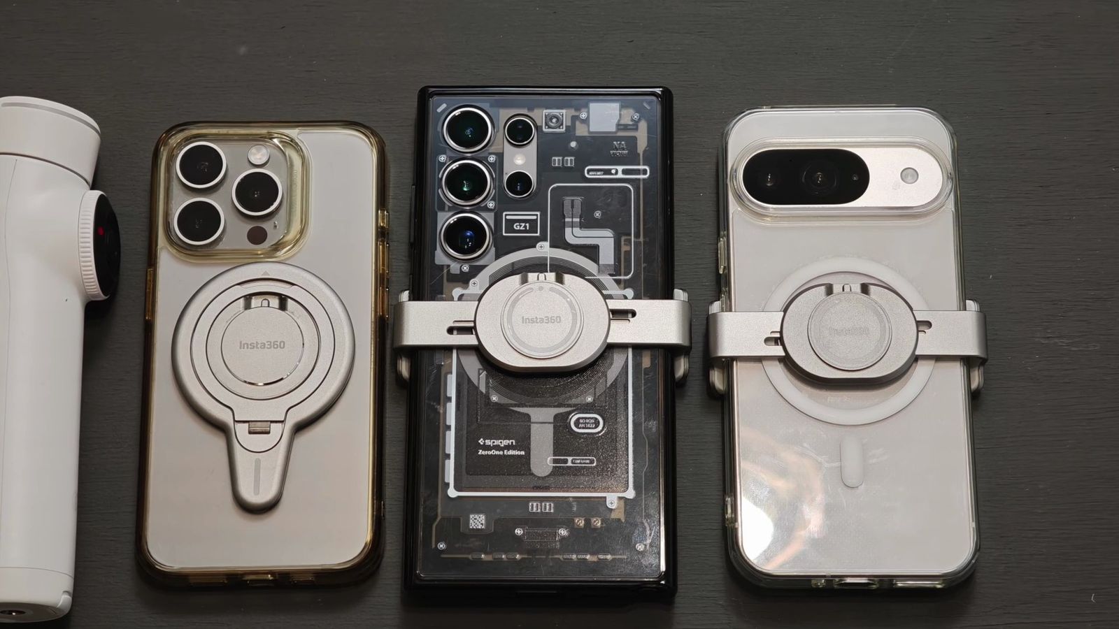マグネットクランプを付けたスマホ3台。撮れる映像はスマホのカメラ性能に依存する