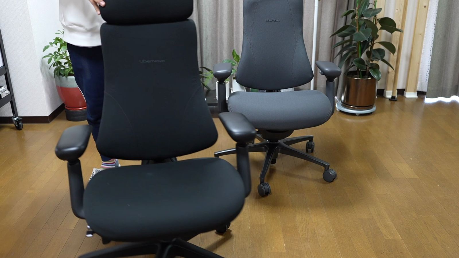 座り比べに使ったモデル違いの2台