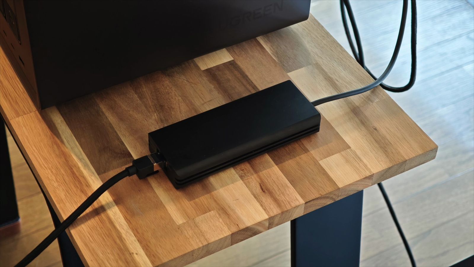 Thunderbolt接続の10GbEアダプター(CENTURY製)