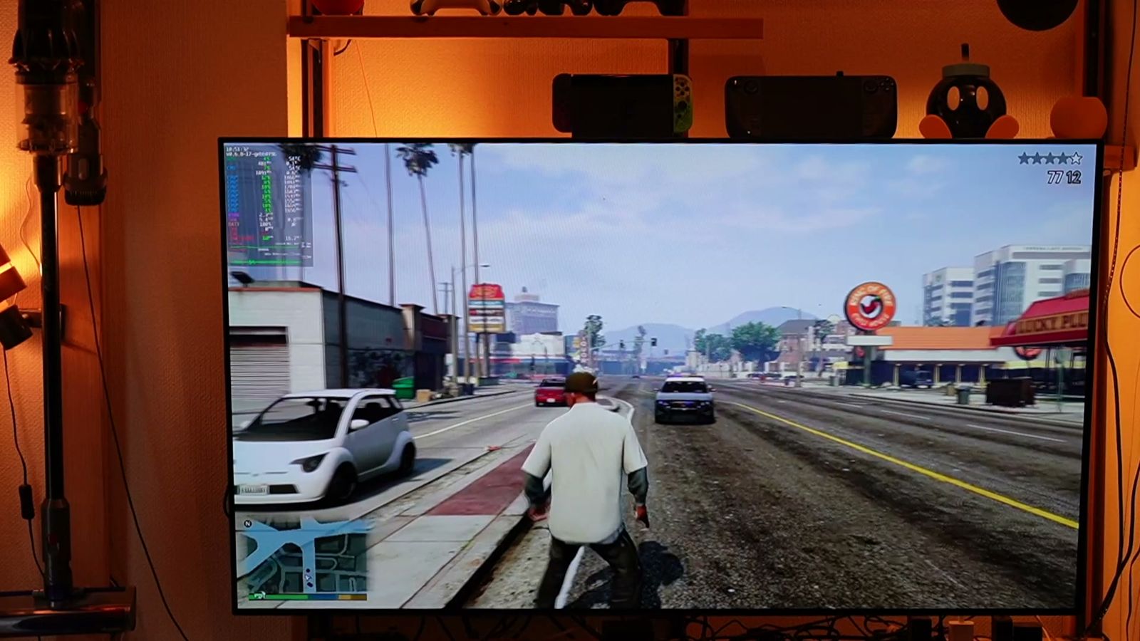 テレビに映したPCゲームのプレイ画面