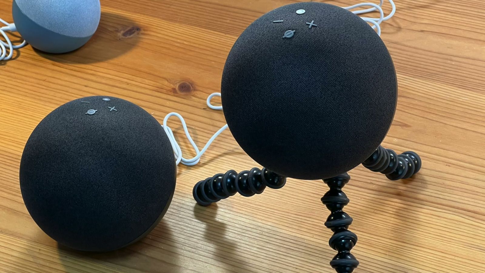くねくね曲がる三脚に付けたEcho