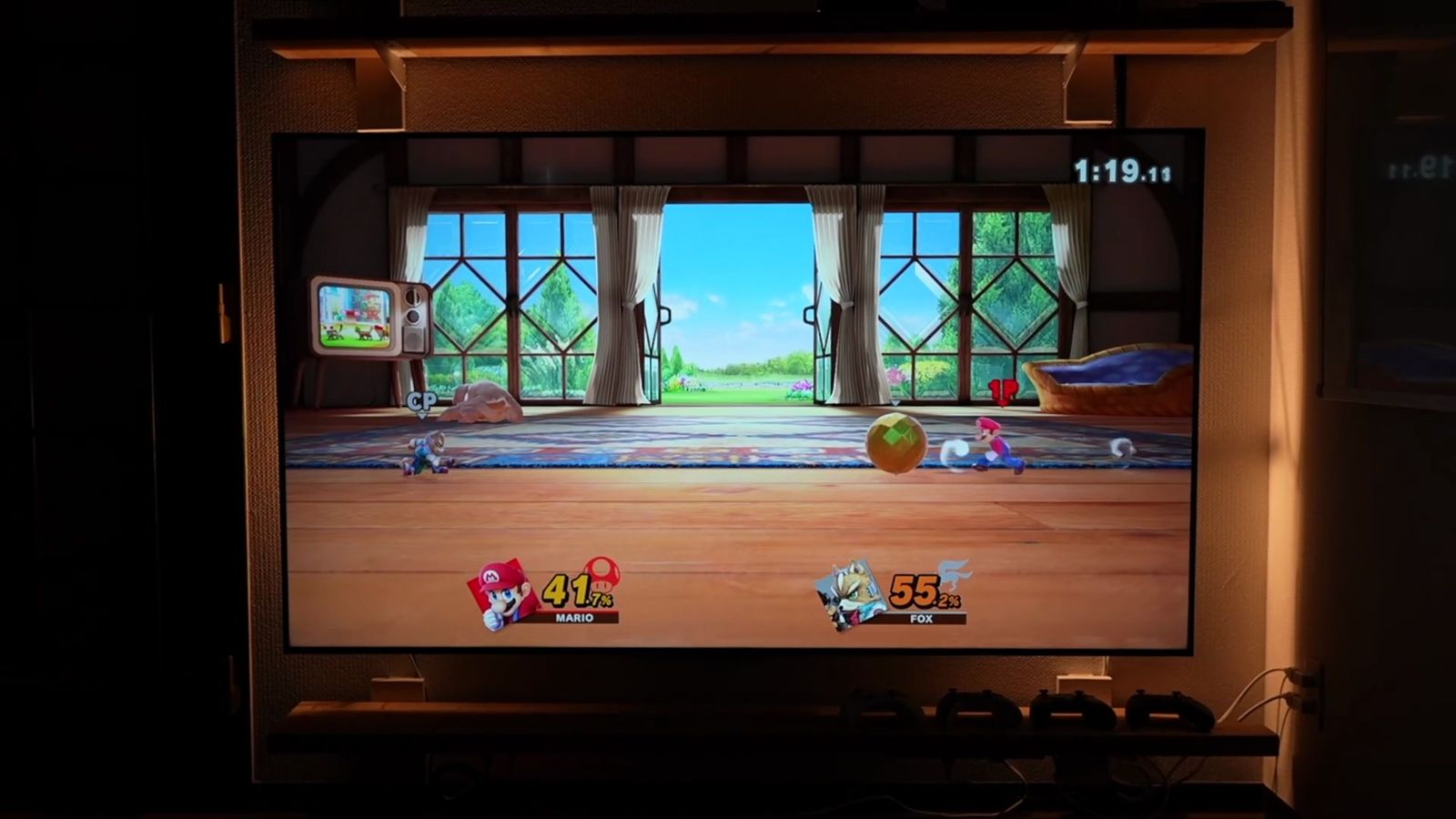 暗い部屋でC6Kに対戦ゲームを表示したところ