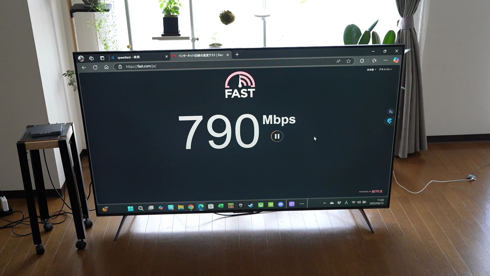 PCをつないだC6Kでブラウザの速度テストを開き790Mbpsと表示されたところ
