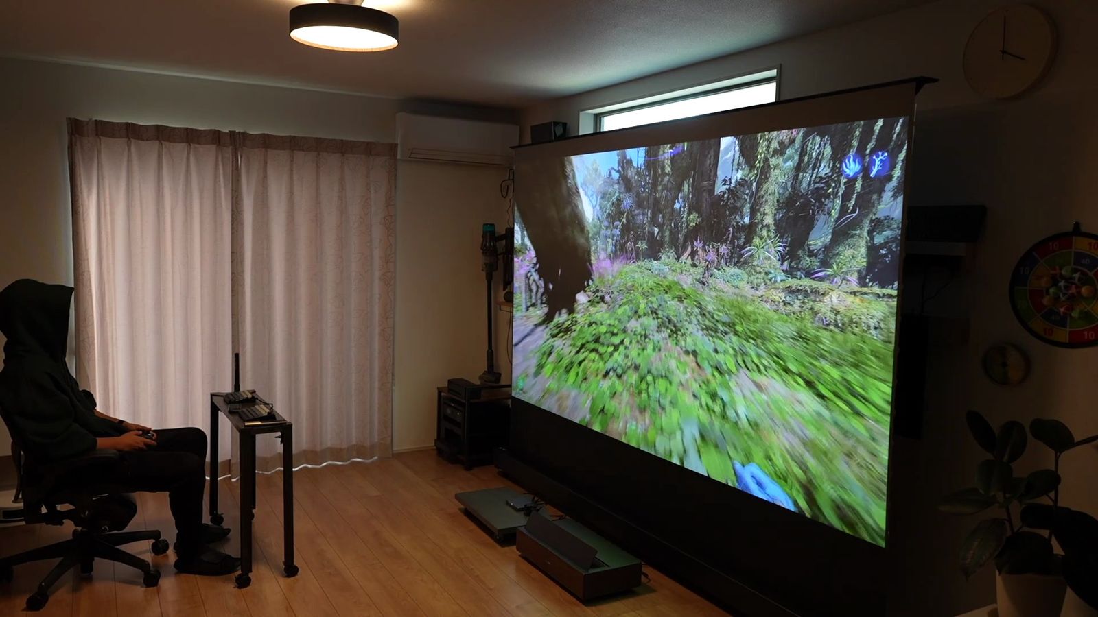 レンチキュラーALRスクリーンに投影（明るい部屋）